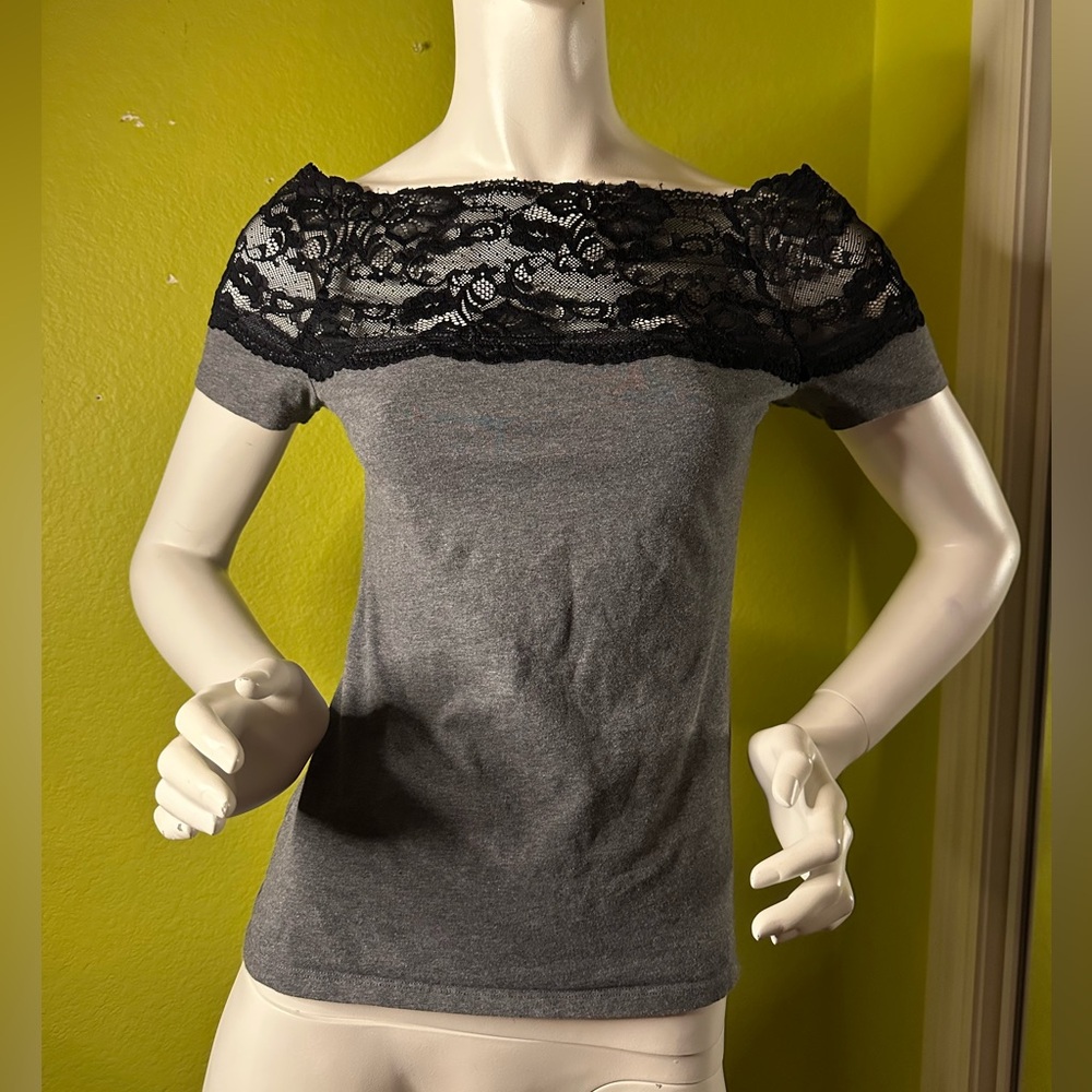 H&M Dark Gray T-Shirt with Black Lace Collar